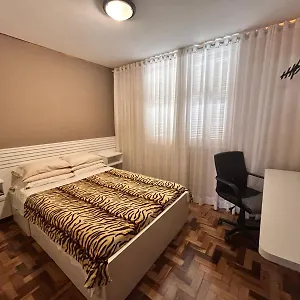 Apto 2 Quartos Sofá Cama Até 5 Pessoas - Avenida Carlos Gomes , Porto Alegre Brasil